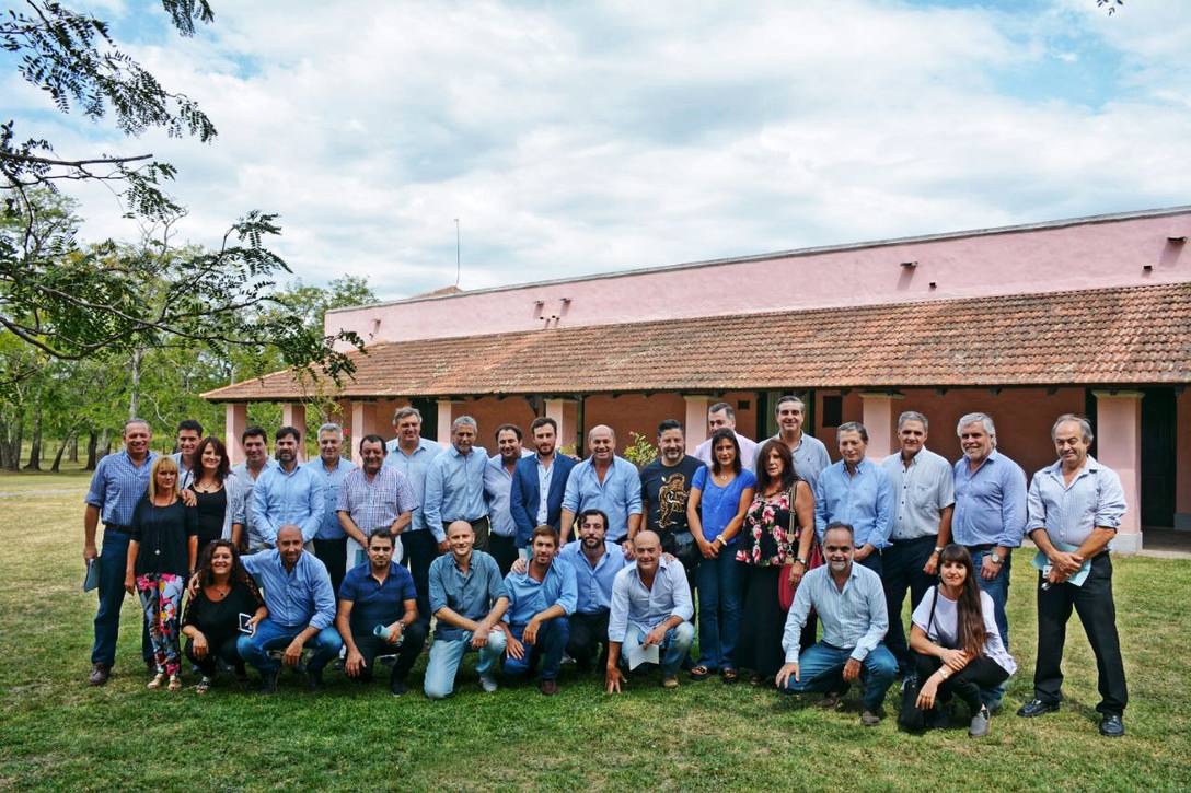 Photo of Cumbre de intendentes y legisladores peronistas contra el Pacto Fiscal