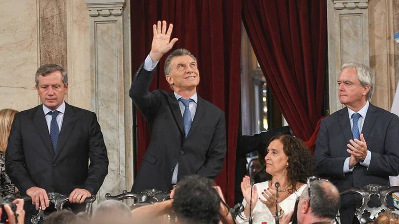 Photo of “Lo peor ya pasó y el país comenzará a crecer”: a puro elogio, Macri abrió las sesiones ordinarias