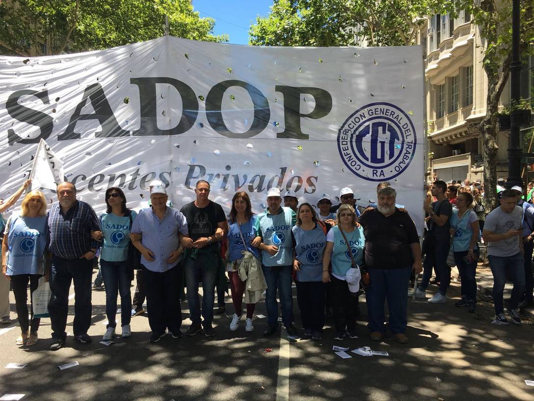 Photo of Los docentes privados paran y se movilizan el lunes próximo