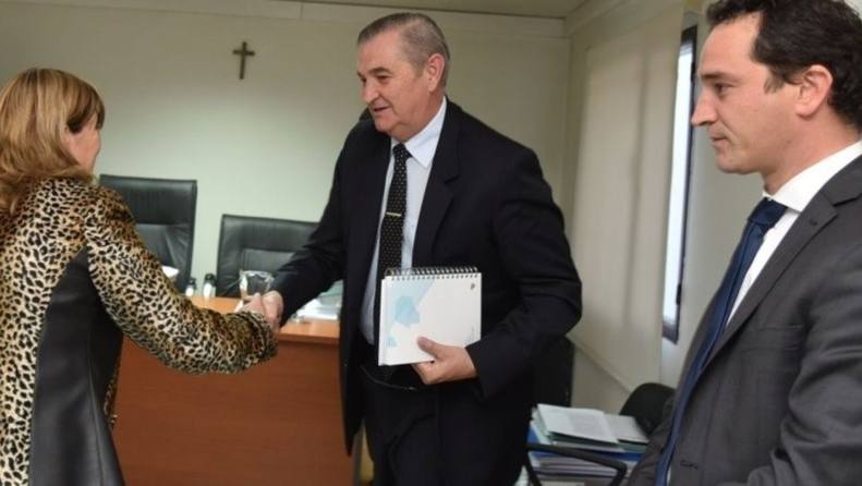 Photo of Submarino ARA San Juan: ¿La Armada contraataca o quedó demostrada la acefalía en la cadena de mando de las FFAA?