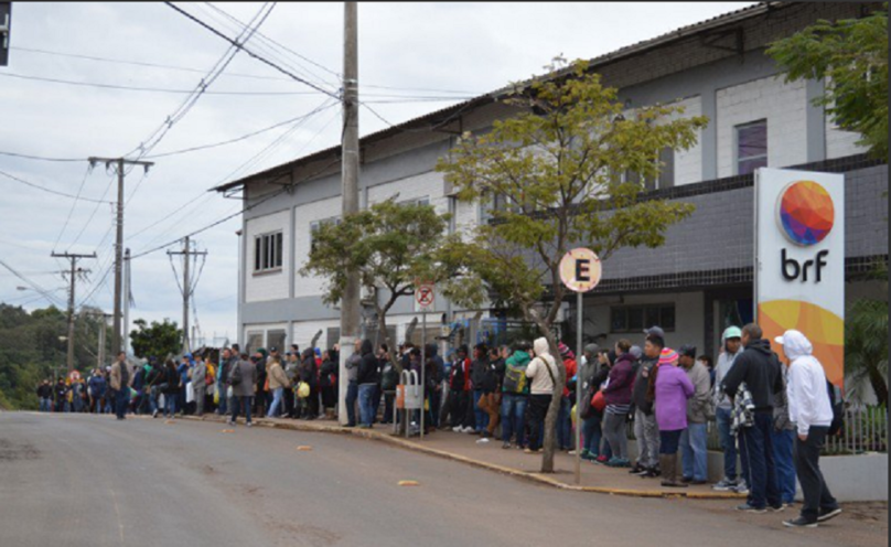 Photo of Día negro para el empleo: despidos en un frigorífico, cierre de una fábrica y cesantías en peajes