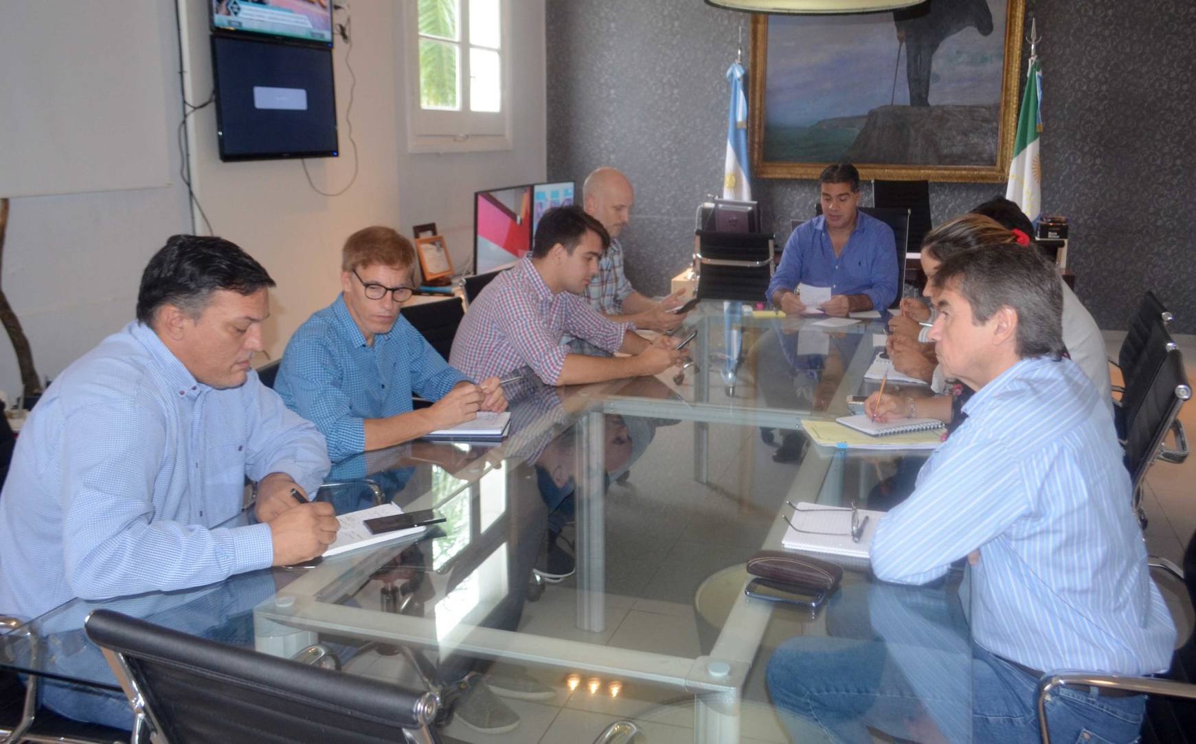 Photo of Capitanich, luego de las fuertes tormentas: “hay más de mil trabajadores municipales atendiendo las urgencias”