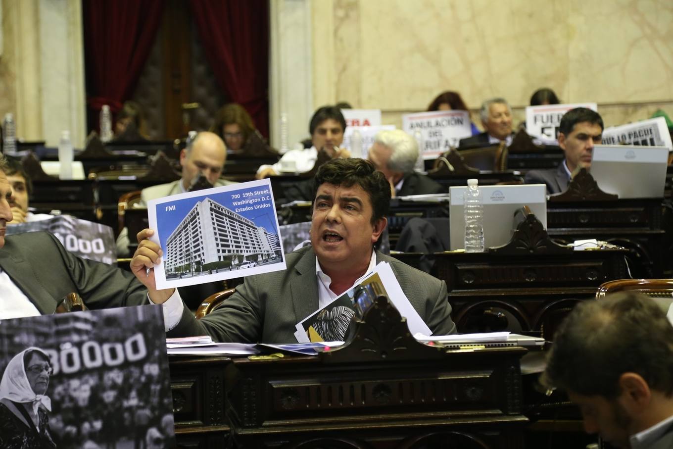 Photo of Espinoza presentó proyectos para citar a Dujovne y Aranguren al Congreso