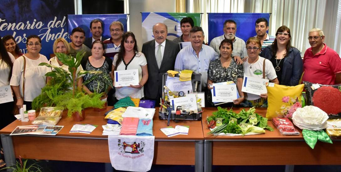 Photo of Peppo entregó microcréditos: “alentamos a nuestros emprendedores para que puedan crecer”