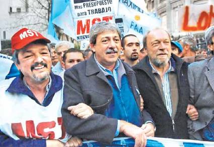 Photo of Crisis interna: Los integrantes de la «Mesa de Enlace» enojados con Macri por los «trascendidos» sobre el freno a la quita de retenciones a la soja