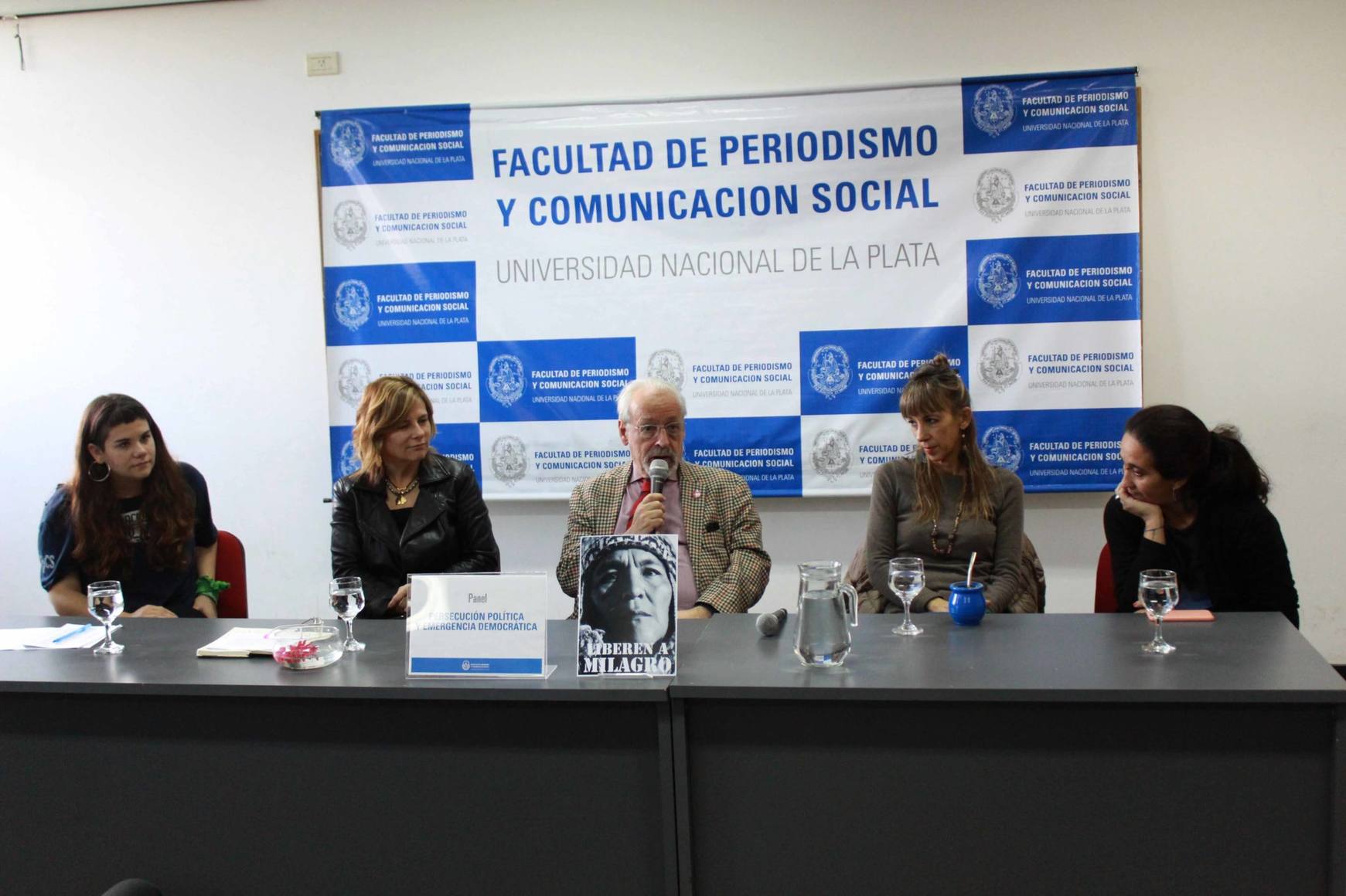 Photo of Panel sobre persecución política: “estamos en un momento donde no es posible hablar de democracia”