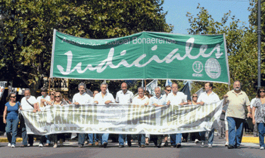 Photo of La Justicia obligó a la gobernación bonaerense abrir negociación salarial con judiciales