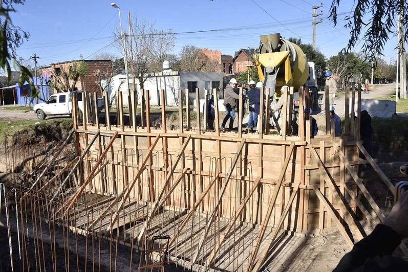 Photo of Malvinas Argentinas: Se construye un nuevo puente en Tierras Altas