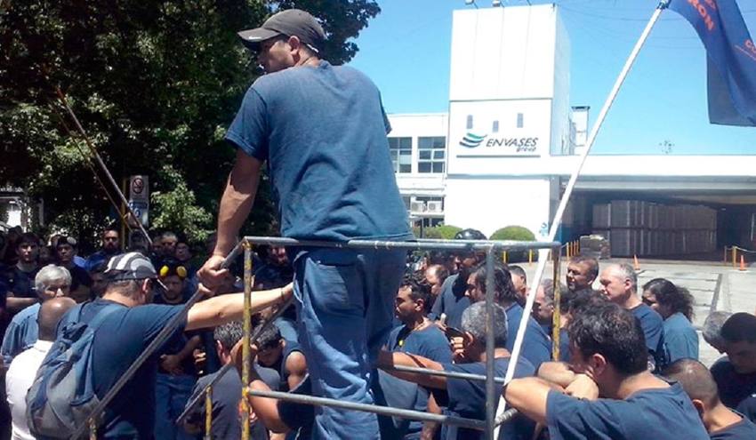 Photo of La empresa Envases del Plata despidió a 68 trabajadores