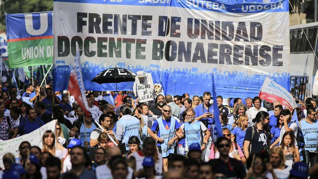 Photo of El Frente de Unidad Docente Bonaerense anunció un paro de 72 horas con movilización