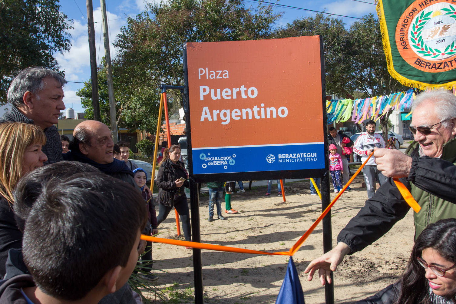 Photo of Inauguraron la renovada plaza Puerto Argentino de Sourigues  