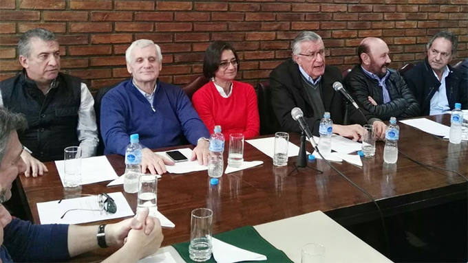 Photo of Reunión del Consejo del PJ tras la intervención macrista: «Hoy van contra Cristina Fernández de Kirchner, pero en realidad van contra el Peronismo»