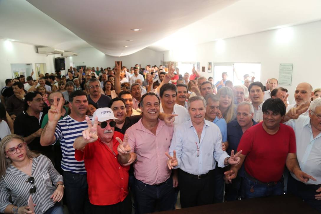 Photo of Dirigentes del PJ junto a Solá plantearon amplitud y diálogo de cara al 2019