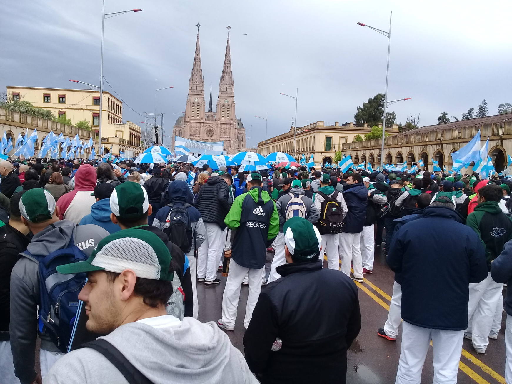 Photo of Un encuentro histórico con un mensaje de unidad y de repudio al brutal ajuste del macrismo