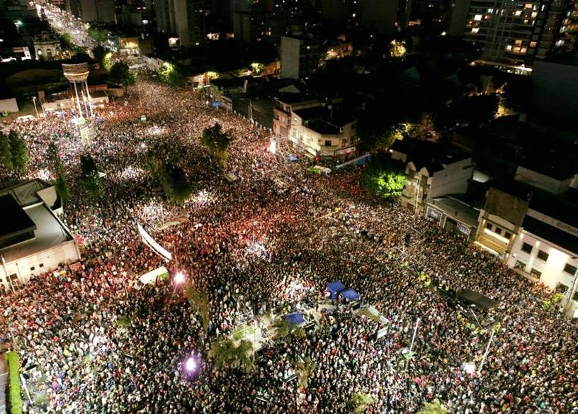 Photo of Una multitud vibró con Silvio Rodríguez en Avellaneda