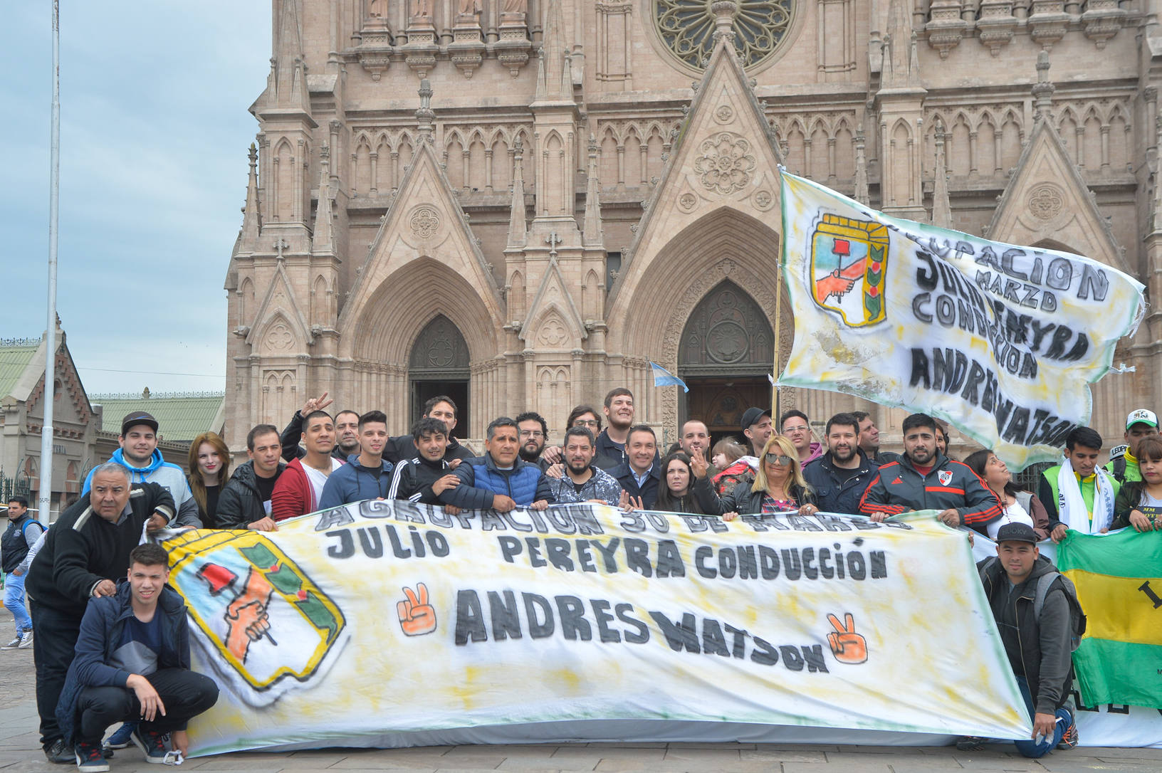 Photo of Andrés Watson, presente en el masivo acto por Paz, Pan y Trabajo en la Basílica de Luján