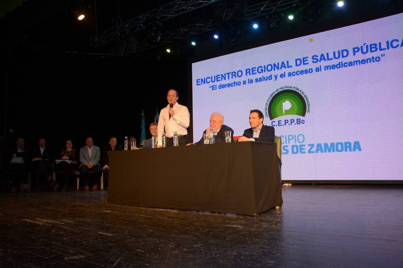 Photo of El Intendente Watson participó de un encuentro regional en defensa de la salud pública