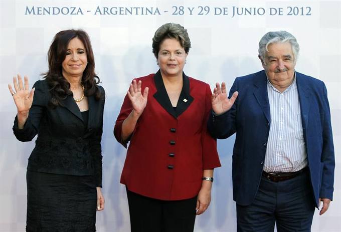 Photo of Cristina, Dilma y Mujica encabezan la contracumbre del G20