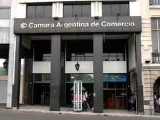 Photo of La Cámara de Comercio presiona al gobierno para que saque la Reforma Laboral
