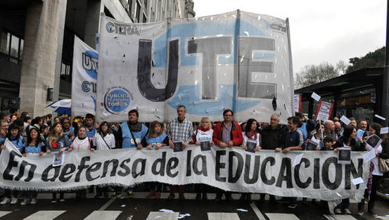 Photo of Docentes porteños van al paro en rechazo al descarado cierre de escuelas públicas