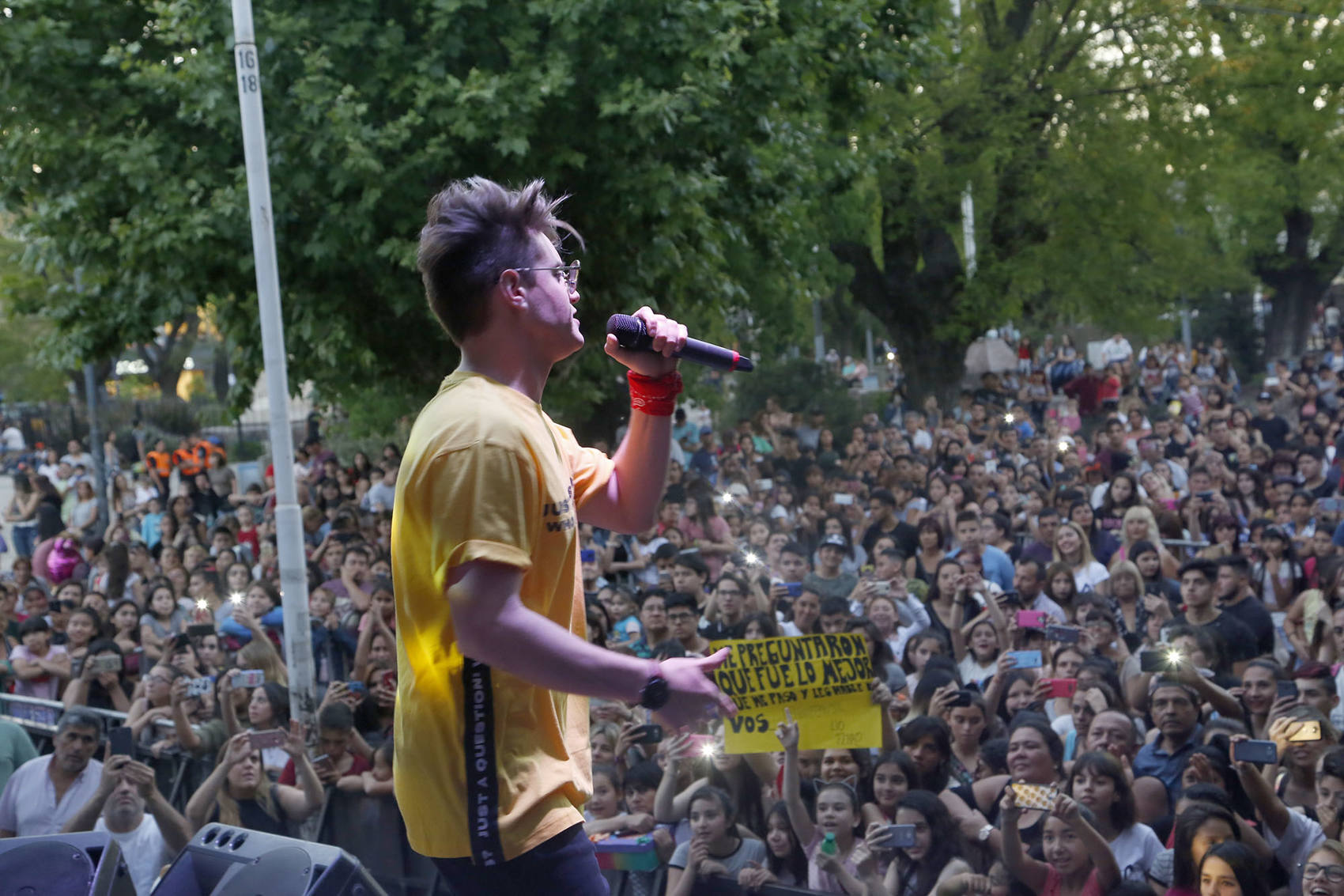 Photo of Una fiesta con 25 mil jóvenes en La Matanza