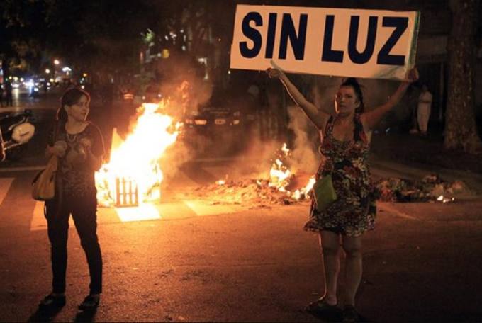 Photo of Con una térmica de 45º, más de 40 mil usuarios están sin luz