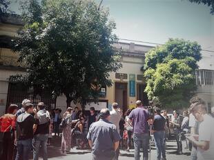 Photo of Julio Garro despide trabajadores y ajusta a la niñez en La Plata (*)