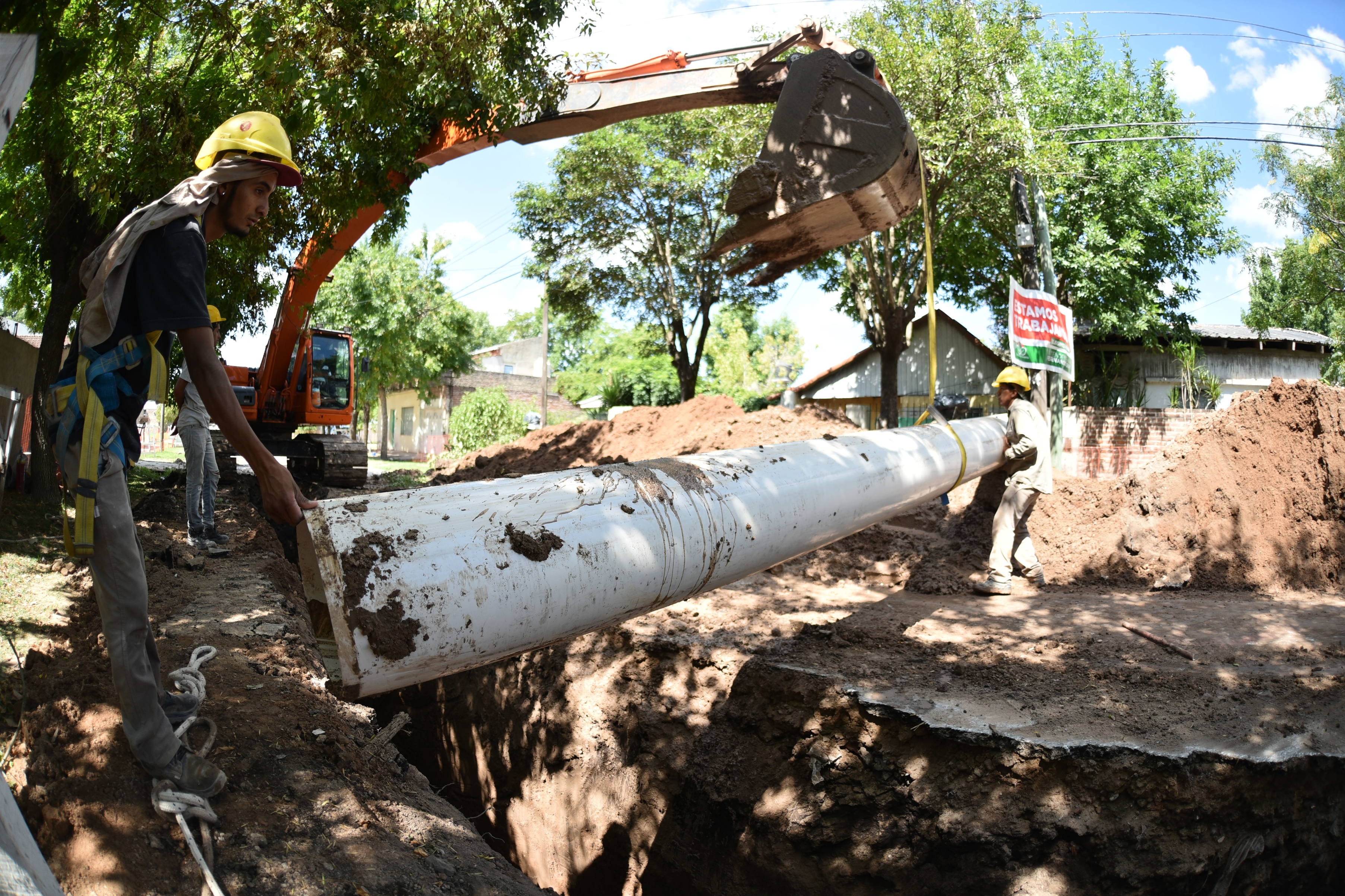 Photo of Avanza obra de cloacas que beneficiará a más de 10 mil vecinos de Monte Grande y Luis Guillón