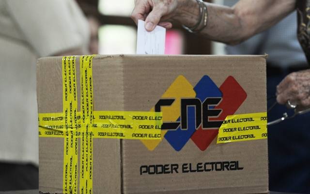 Photo of Una «dictadura» peculiar: desde 1998, se disputaron en Venezuela más de 15 elecciones (*)