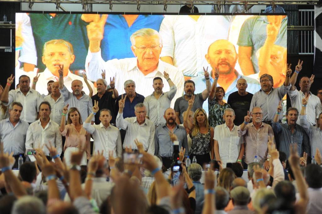 Photo of Histórico: los congresales del PJ votaron la formación de un frente patriótico que ponga fin a la pesadilla macrista