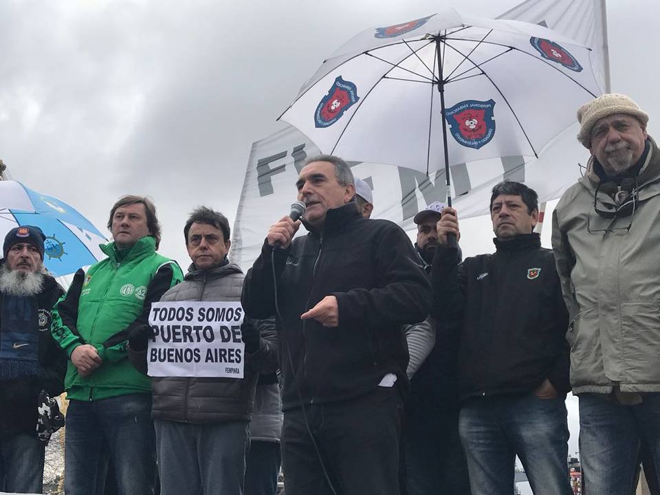 Photo of Sin acuerdo paritario, trabajadores portuarios convocan asambleas