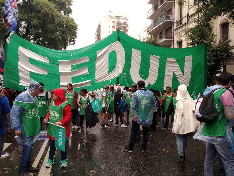 Photo of Marcha por un modelo económico, social y político de desarrollo que no golpee a los trabajadores