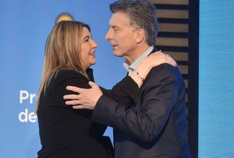 Photo of Demasiado tarde para lágrimas: Bertone quiere despegar de Macri