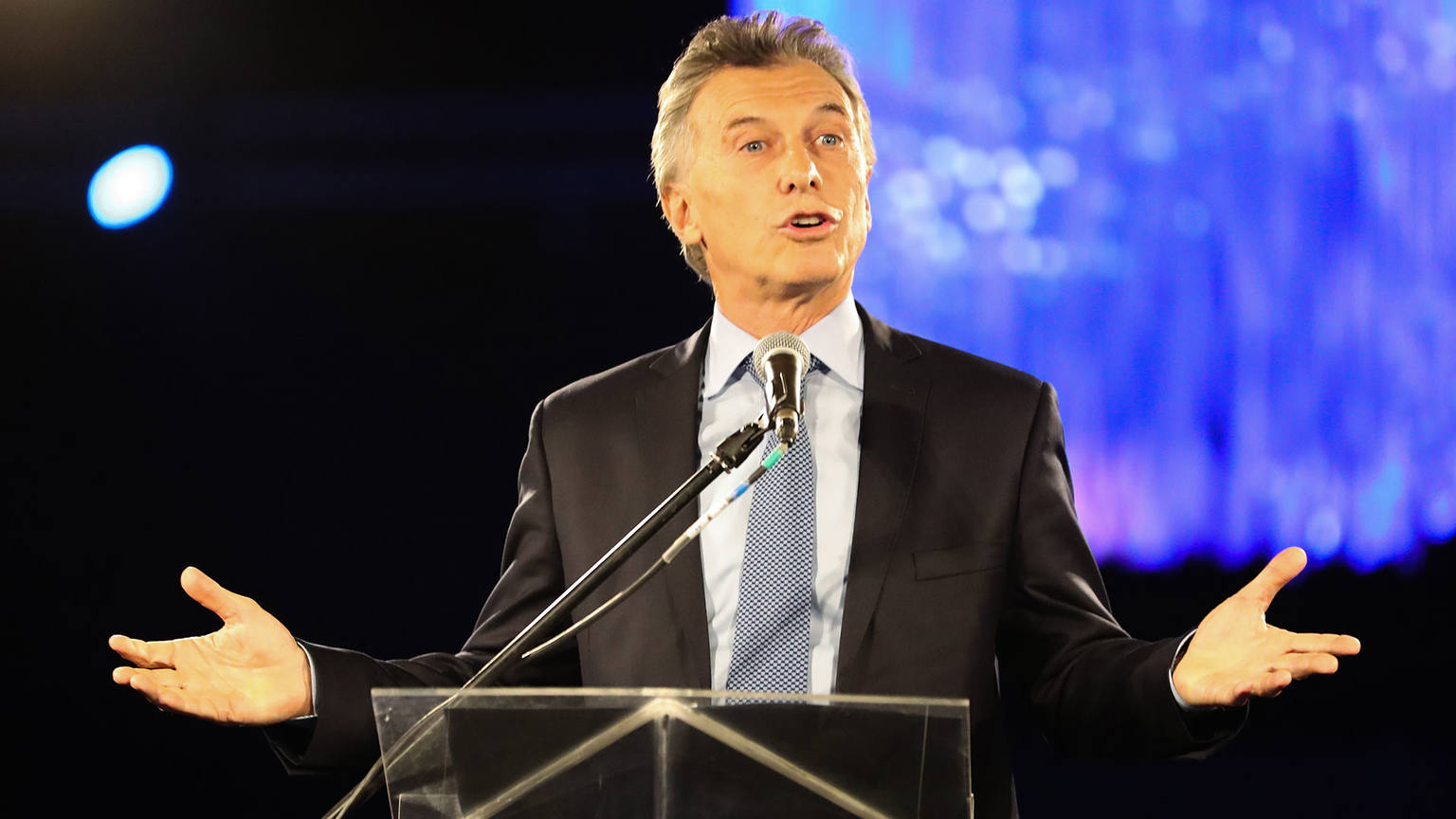 Photo of No le importa nada: Macri volvió a violar la veda electoral