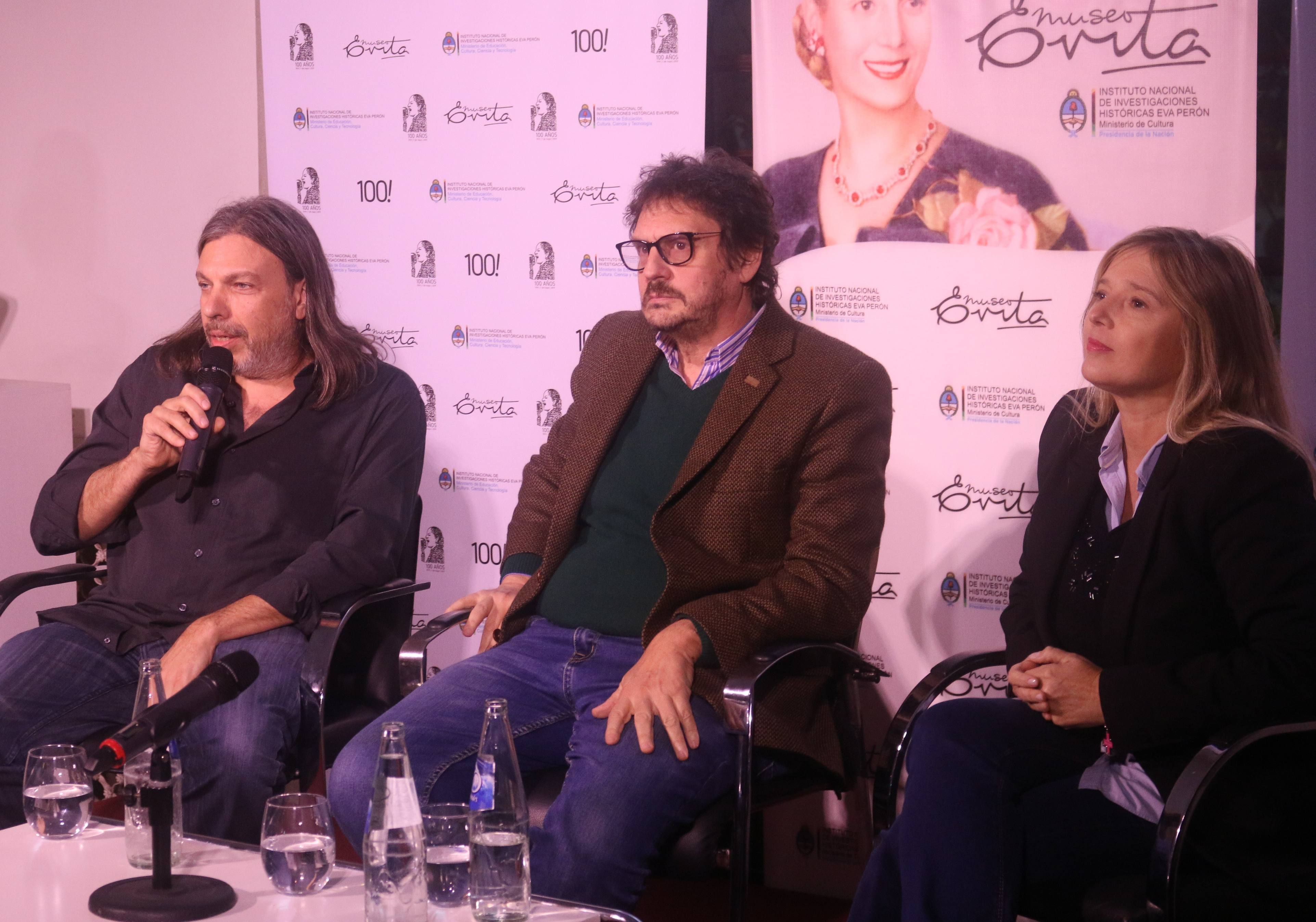 Photo of Junto a Felipe Pigna, la FEDUN presentó el documental “Eva Perón. Jirones de su vida”
