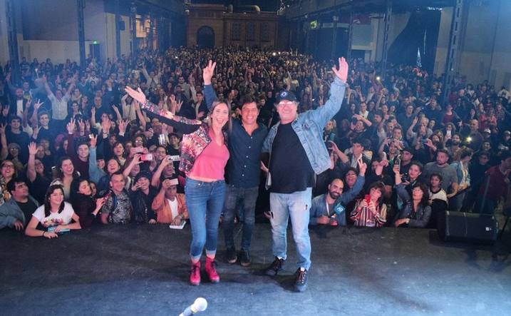 Photo of «Y ahora, ¿qué?» Kicillof presentó su libro en la Feria en una sala desbordada