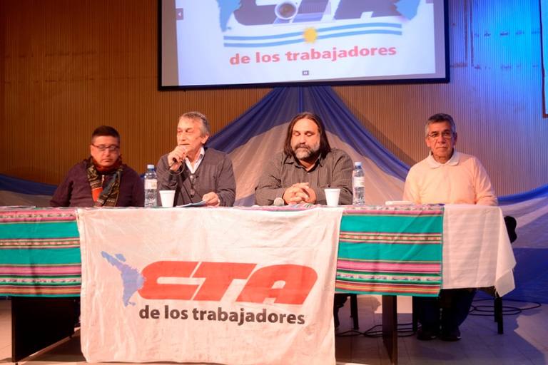 Photo of Masiva concurrencia al Foro por la Educación Pública en La Matanza