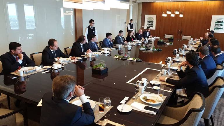 Photo of Gustavo Menéndez y comitiva del PJ, ante el Departamento de Estado de EEUU y Wall Street 