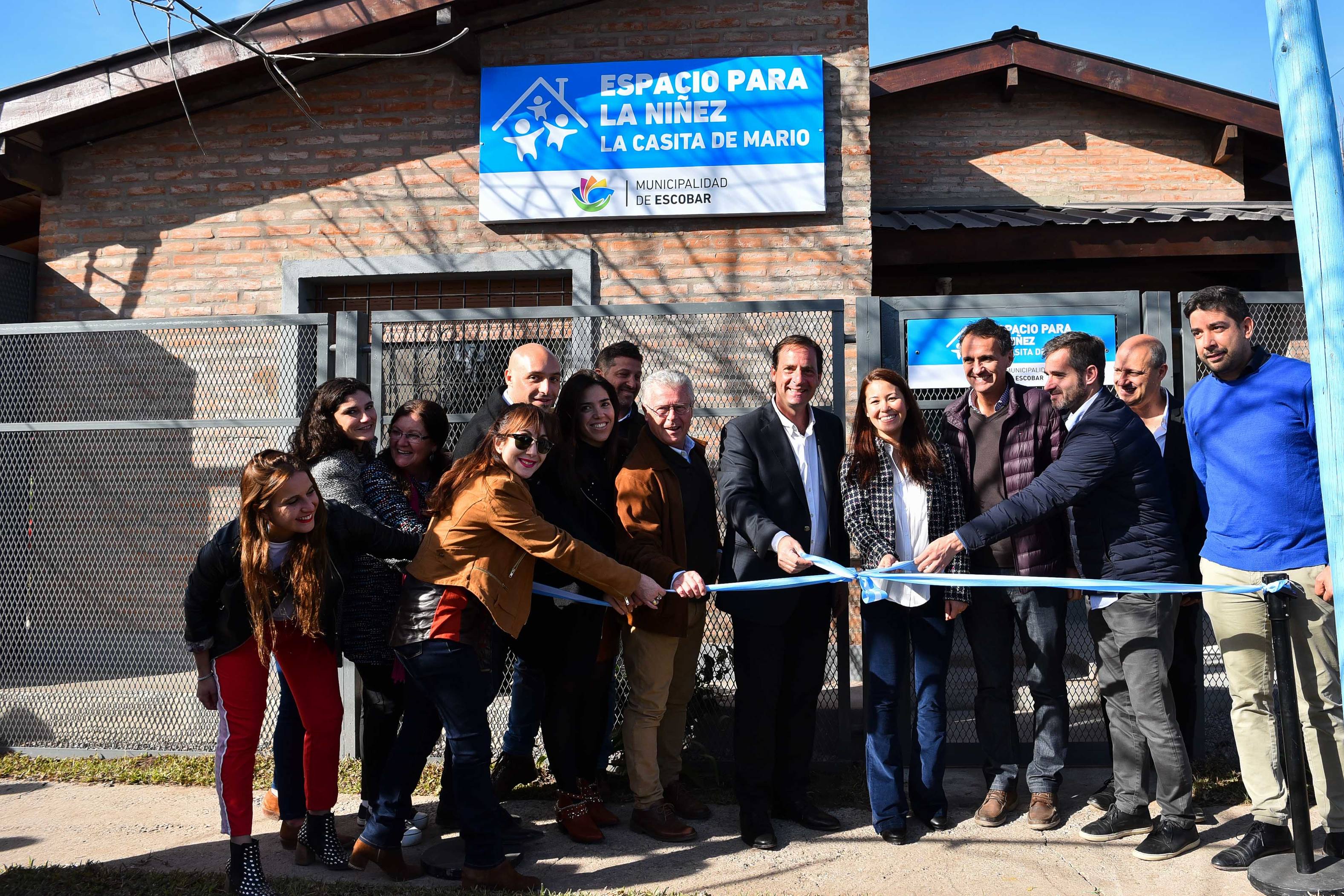 Photo of Ariel Sujarchuk y Laura Russo inauguraron el nuevo espacio para la niñez La Casita de Mario
