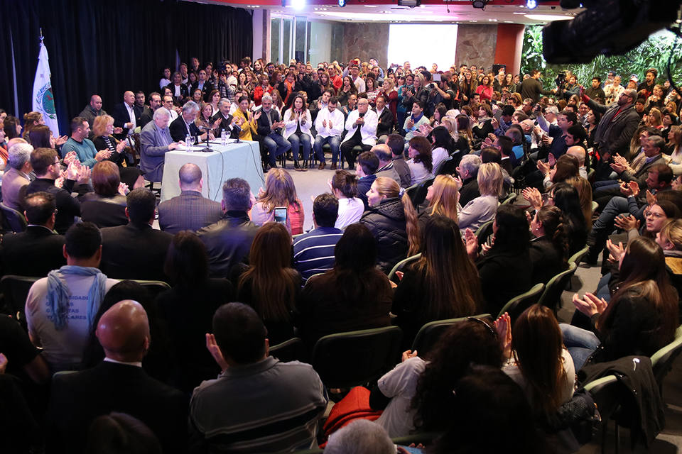 Photo of San Luis: Profesionales de la salud celebraron el convenio entre el Gobierno provincial y la Universidad de Buenos Aires