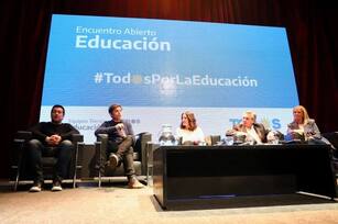 Photo of Alberto Fernández,  Kicillof y Magario debatieron sobre educación en la UNGS