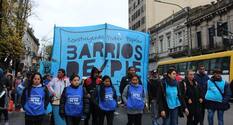 Photo of En el marco de la jornada nacional de lucha, Barrios de Pie se moviliza a la Municipalidad de La Plata