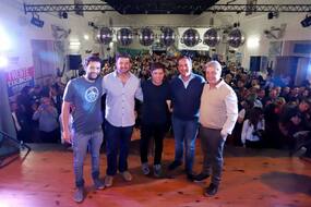 Photo of Kicillof en Capitan Sarmiento, Areco y Exaltación de la Cruz