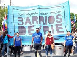 Photo of Barrios de Pie se moviliza al Ministerio de Desarrollo Social bonaerense