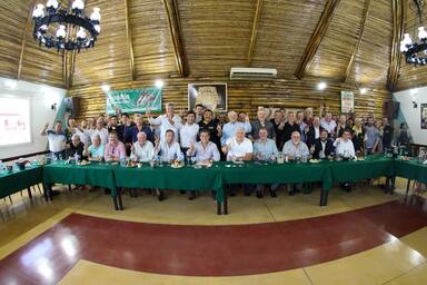 Photo of Sindicatos en Marcha por la Unidad Nacional: Más de 40 gremios expresaron su apoyo al Gobierno