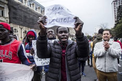 Photo of Vendedores migrantes a Larreta: «xenófobo y fascista»