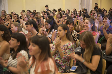 Photo of Miles de mujeres movieron el mundo en el Centro Cultural Kirchner