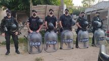 Photo of Luján: Allanamiento y detenciones por venta de drogas en el Barrio San Pedro