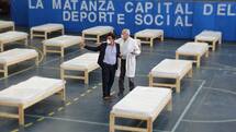 Photo of La Matanza: Espinoza decretó la obligatoriedad del uso de barbijos mientras supervisó la instalación de nuevas camas