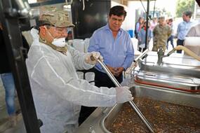 Photo of La Matanza: Espinoza supervisó la asistencia alimentaria conjunta con el Ejército Argentino